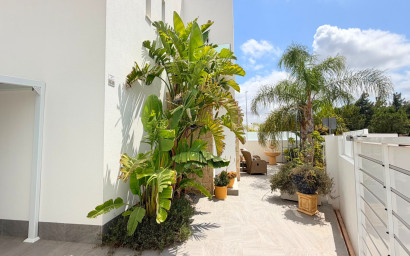 Revente - Villa -
Los Montesinos - La Herrada