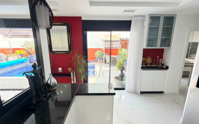 Revente - Villa -
Los Montesinos - La Herrada