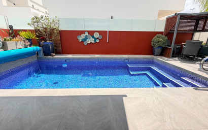 Revente - Villa -
Los Montesinos - La Herrada