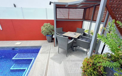 Revente - Villa -
Los Montesinos - La Herrada