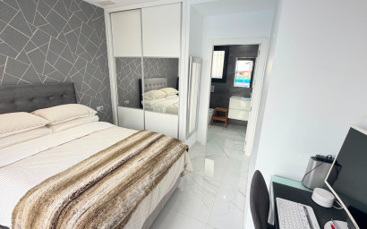 Revente - Villa -
Los Montesinos - La Herrada