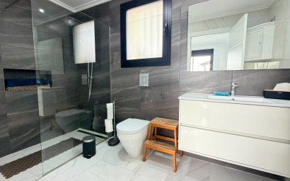 Revente - Villa -
Los Montesinos - La Herrada