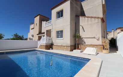 Revente - Villa -
San Miguel de Salinas - Lake View Mansions