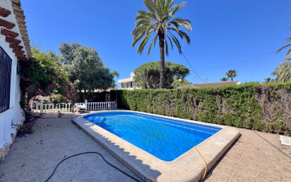 Revente - Villa -
Orihuela Costa - Cabo Roig