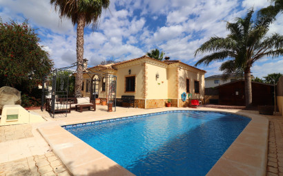 Revente - Villa -
Formentera del Segura - Fincas de La Vega