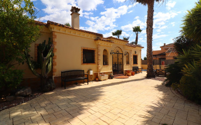 Revente - Villa -
Formentera del Segura - Fincas de La Vega