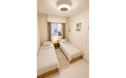 Revente - Appartement -
Torrevieja - Playa Los Naufragos