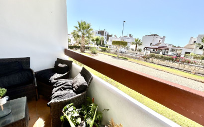 Resale - Apartment -
Villamartín