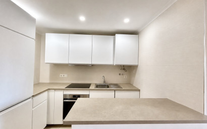 Resale - Apartment -
Villamartín