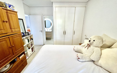 Resale - Apartment -
Villamartín