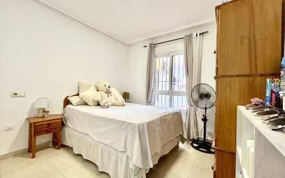 Resale - Apartment -
Villamartín