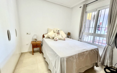 Resale - Apartment -
Villamartín