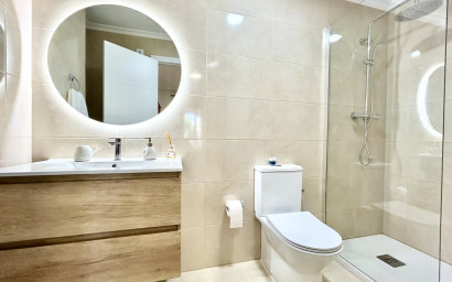 Resale - Apartment -
Villamartín