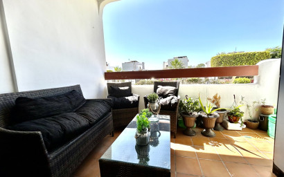 Resale - Apartment -
Villamartín
