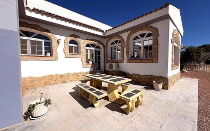 Revente - Villa -
Monóvar/Monóver - Costa Blanca