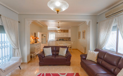 Resale - Villa -
Ciudad Quesada - Campo De Golf La Marquesa