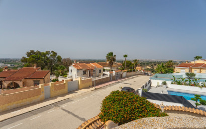Resale - Villa -
Ciudad Quesada - Campo De Golf La Marquesa