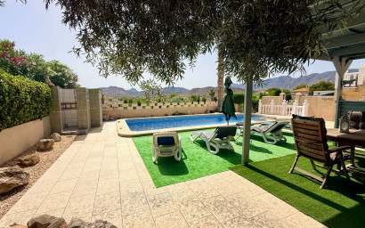 Revente - Villa -
Hondón de las Nieves