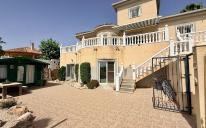 Revente - Villa -
Hondón de las Nieves