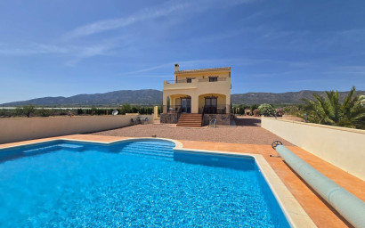 Herverkoop - Villa -
Mon&oacute;var - Monovar