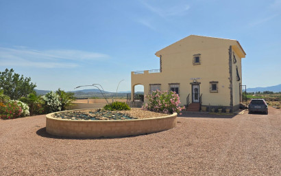 Herverkoop - Villa -
Mon&oacute;var - Monovar