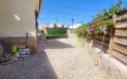 Resale - Villa -
Canada De La Lena