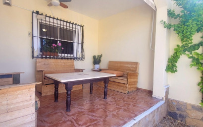 Resale - Villa -
Canada De La Lena