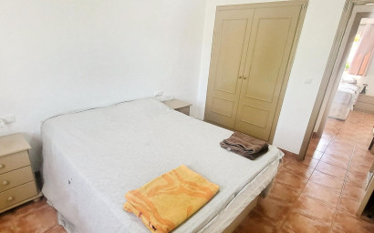 Resale - Villa -
Canada De La Lena