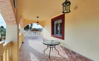 Resale - Villa -
Fortuna
