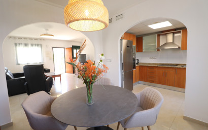 Resale - Townhouse -
Ciudad Quesada