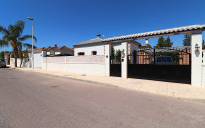 Revente - Villa -
Formentera del Segura - Fincas de La Vega