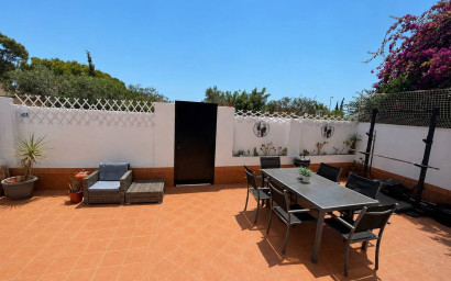 Resale - Apartment -
Cabo Roig