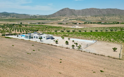 Herverkoop - Villa -
Canada De La Lena