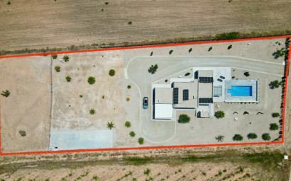 Herverkoop - Villa -
Canada De La Lena