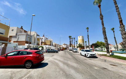 Revente - Maison mitoyenne -
Torrevieja - Los Altos