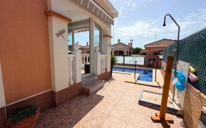 Revente - Villa -
Los Montesinos - La Herrada