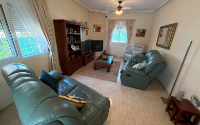 Revente - Villa -
Los Montesinos - La Herrada