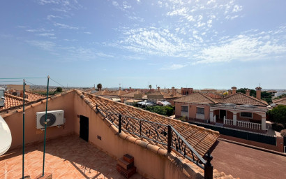 Revente - Villa -
Los Montesinos - La Herrada