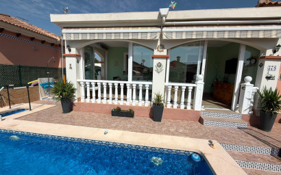 Revente - Villa -
Los Montesinos - La Herrada