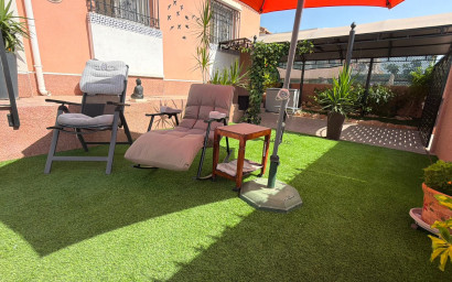 Revente - Villa -
Los Montesinos - La Herrada