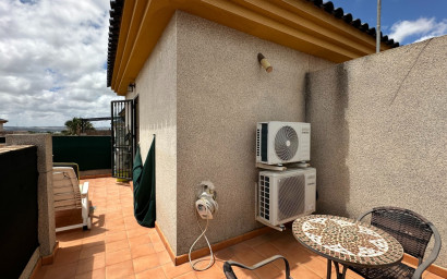 Revente - Maison mitoyenne -
Los Montesinos - La Herrada