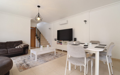 Revente - Maison mitoyenne -
Los Montesinos - La Herrada