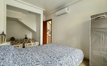 Revente - Maison mitoyenne -
Los Montesinos - La Herrada