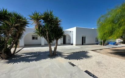 Herverkoop - Villa -
San Fulgencio - La Marina