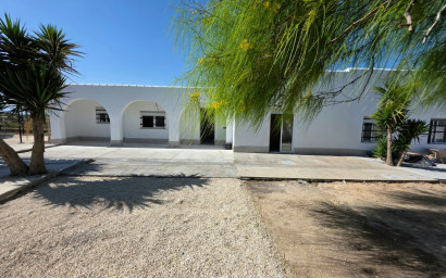 Herverkoop - Villa -
San Fulgencio - La Marina