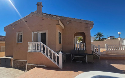 Revente - Villa -
Rojales - Benimar