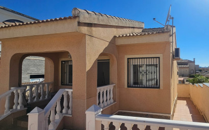 Revente - Villa -
Rojales - Benimar