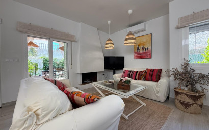 Herverkoop - Villa -
Orihuela Costa - Campoamor