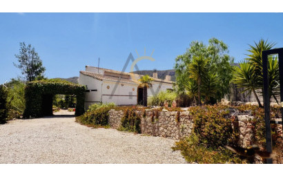 Revente - Maison de campagne -
La Romana