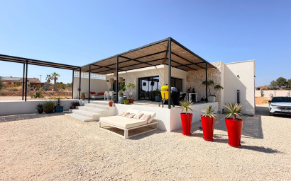 Herverkoop - Villa -
Pinoso